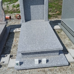 nagrobek-dzieciecy-strzegom-granit